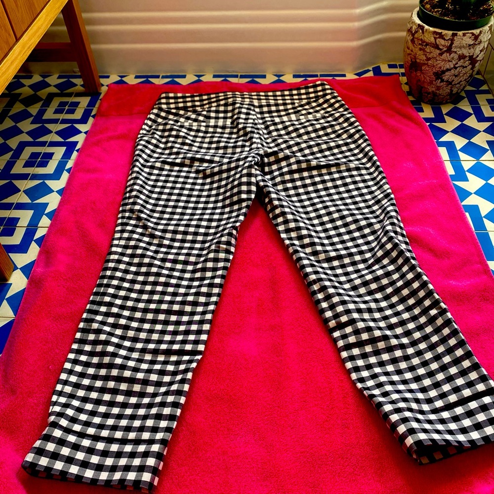 Ann Taylor gingham peddle pushers sz8